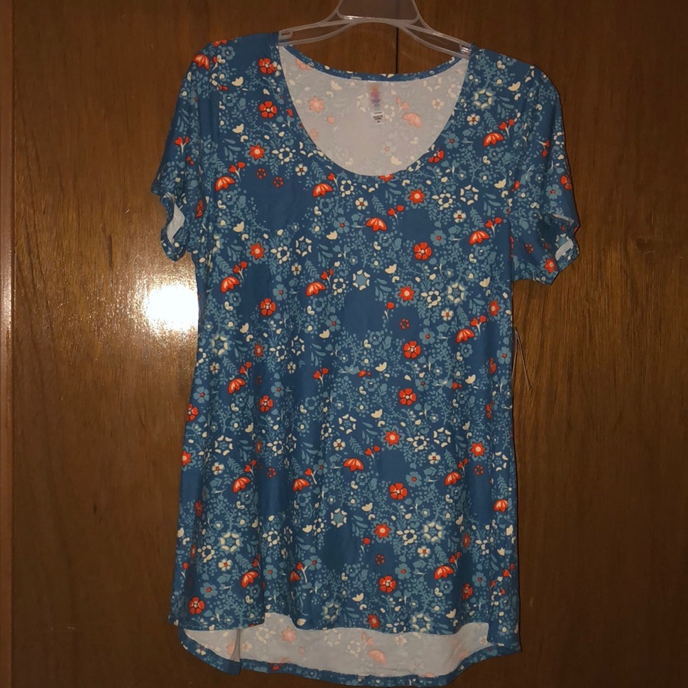 Lularoe classic tee